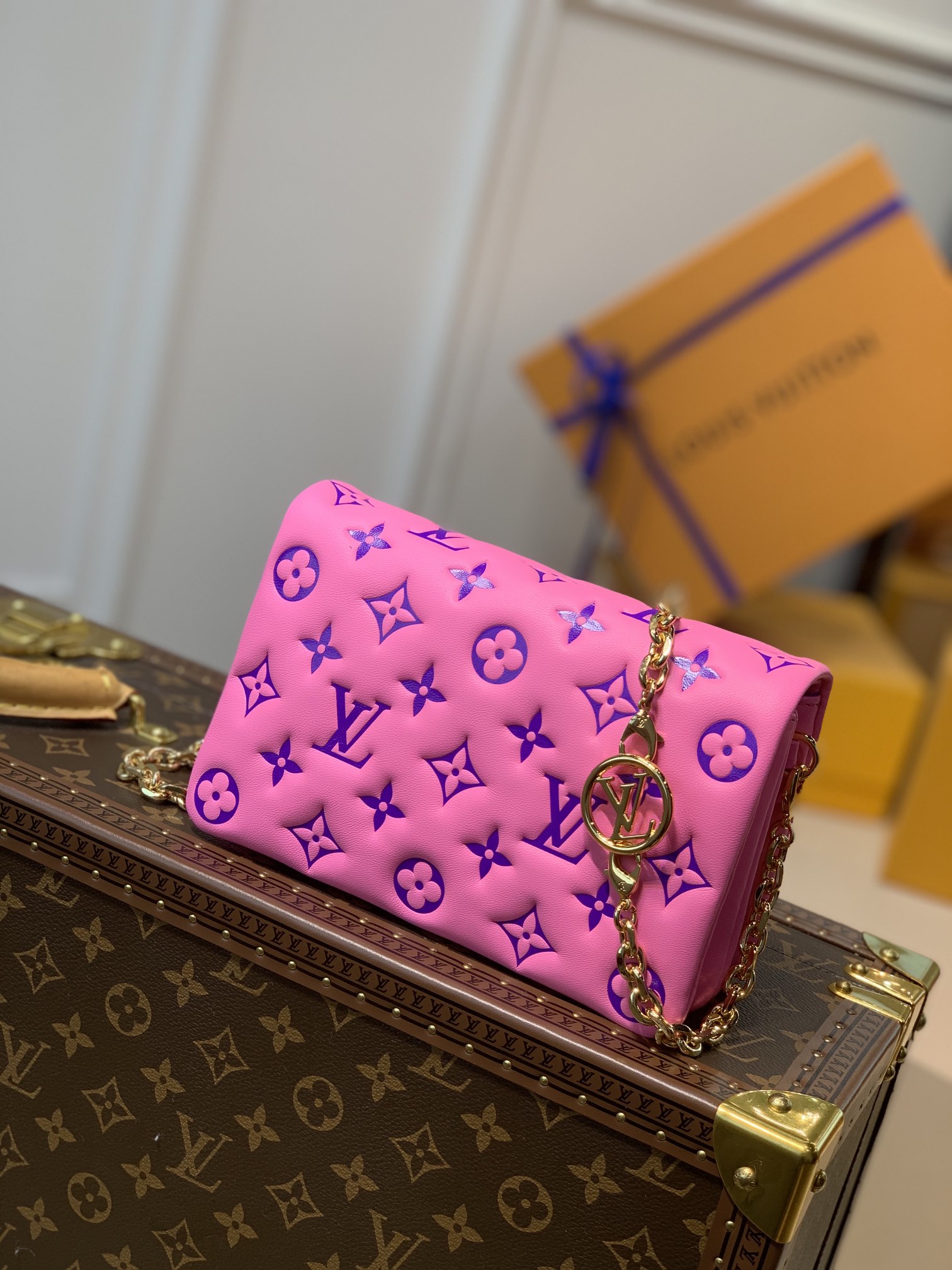 l0*is V*t0n pochette coussin chain bag-20*14*8cm