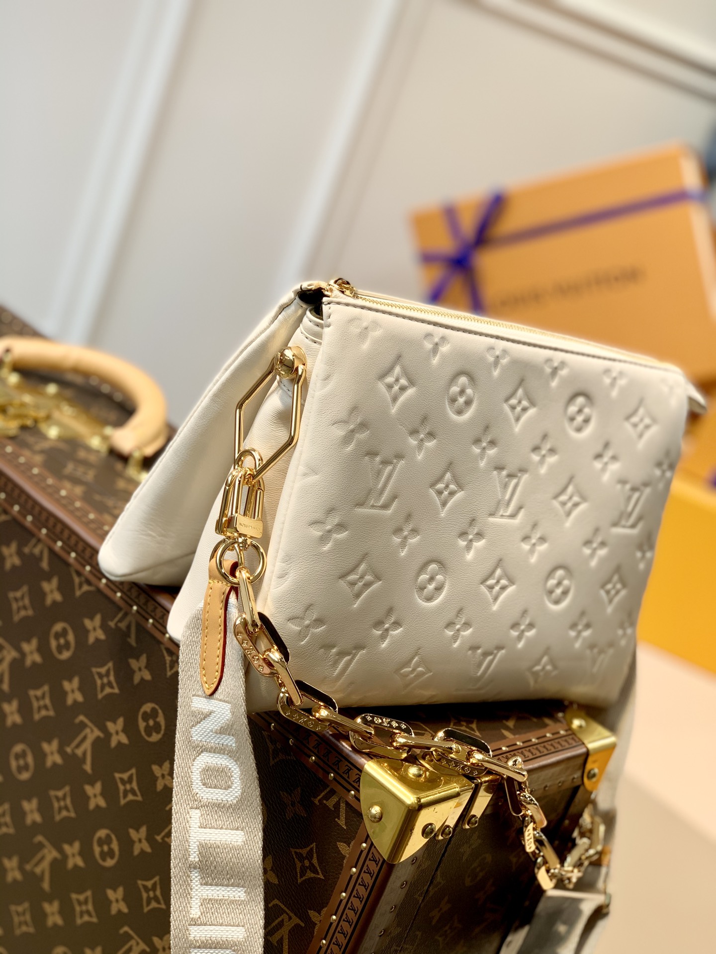 l0*is V*t0n coussin handbags-26*20*12cm