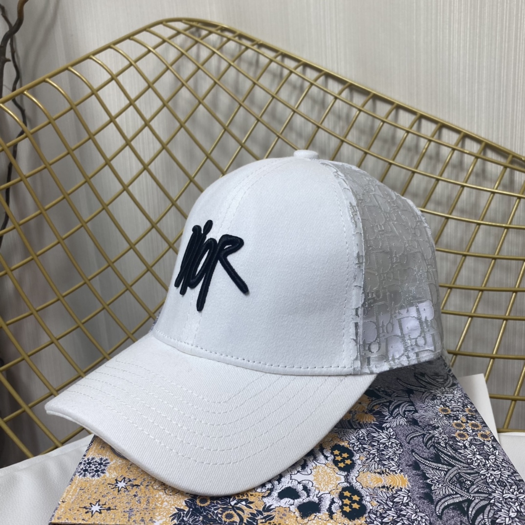 D*or hats