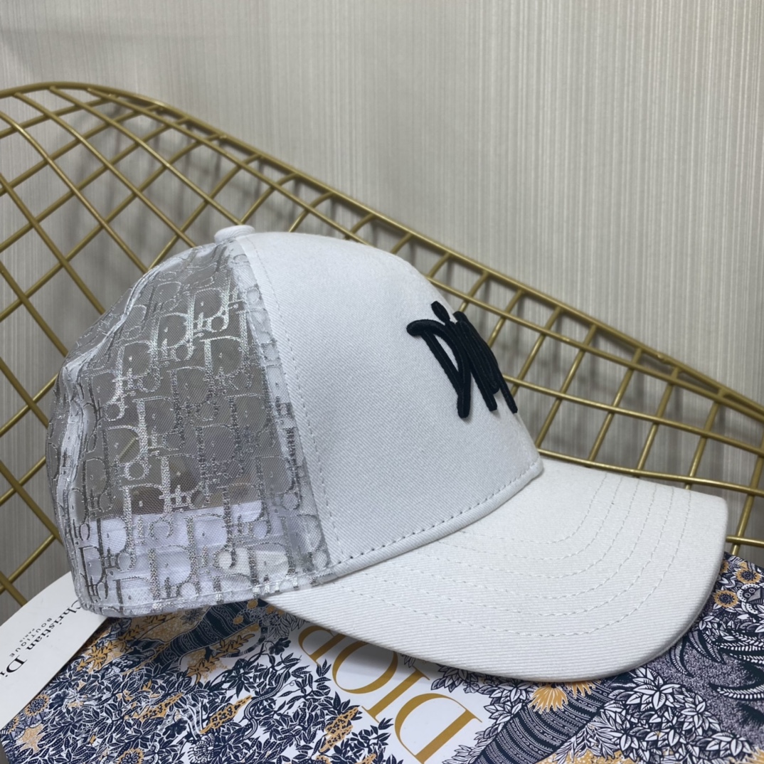 D*or hats