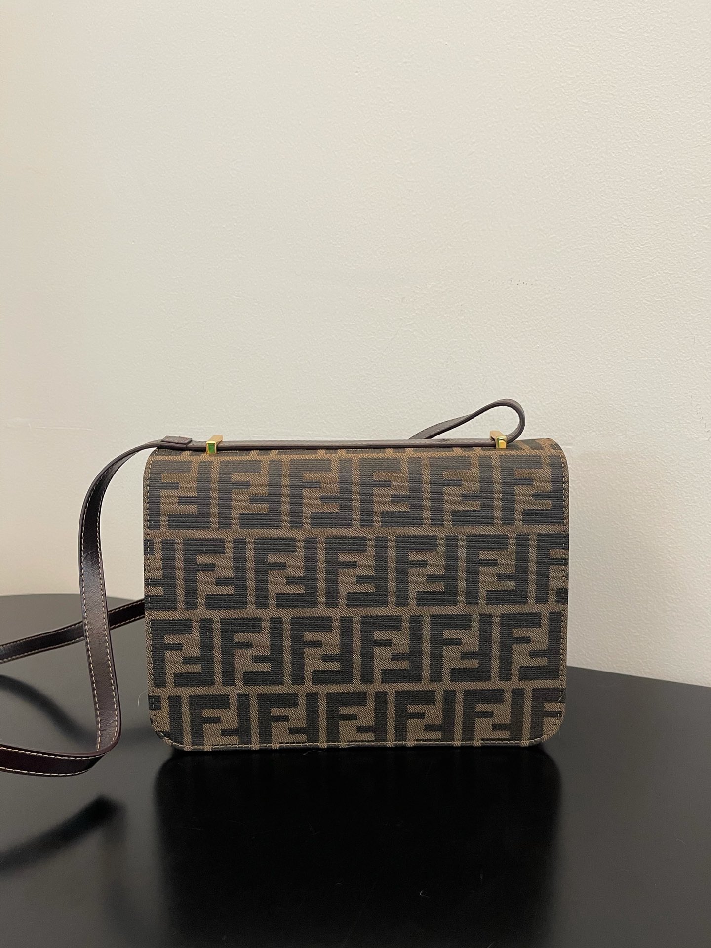 F**di vintage handbags-24x18x8cm