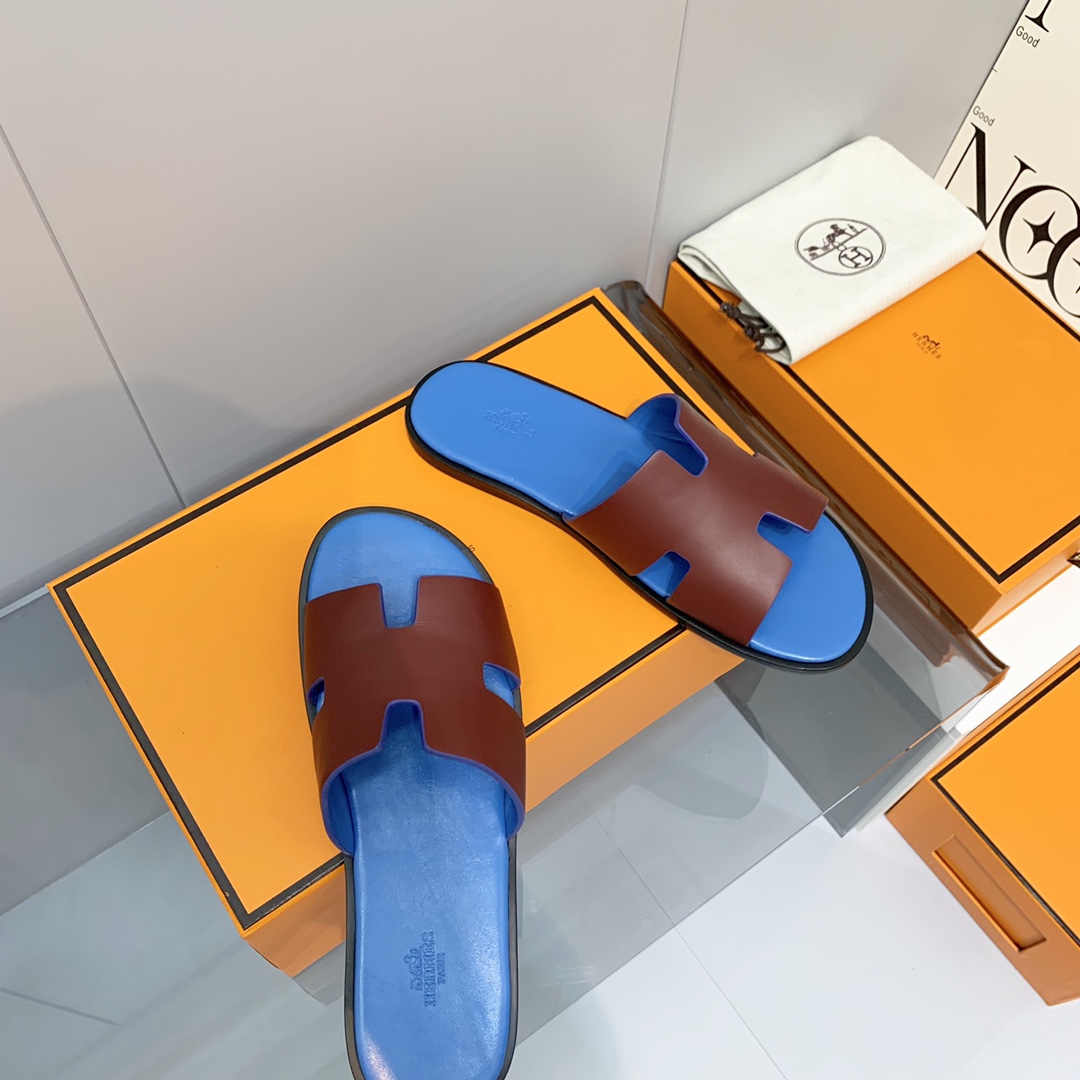 H**mes sandals