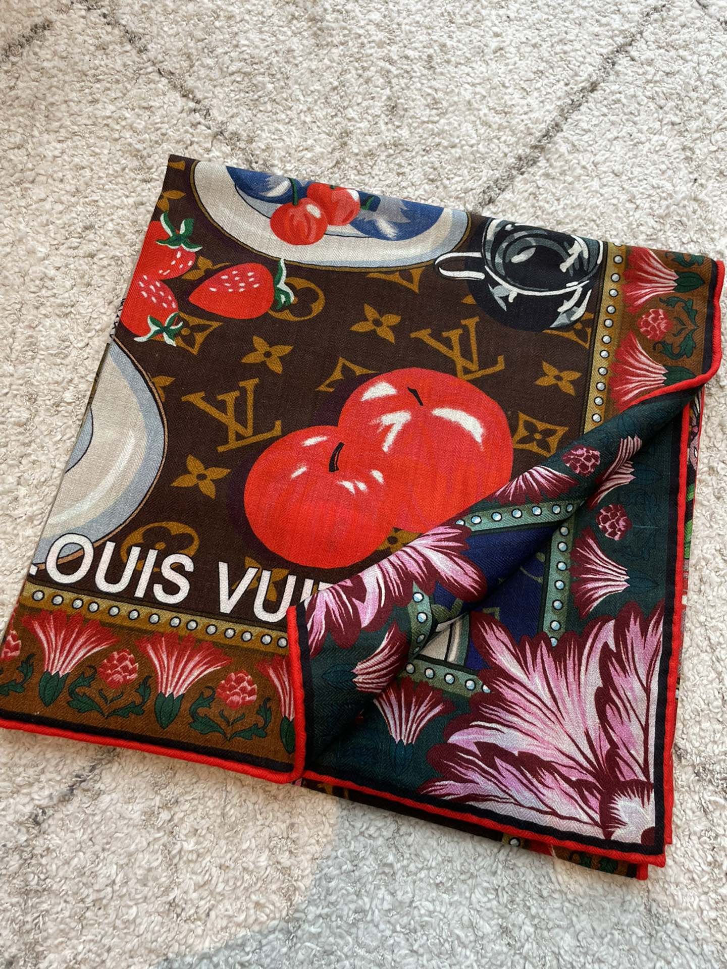 l0*is V*t0n square towel-140*140cm