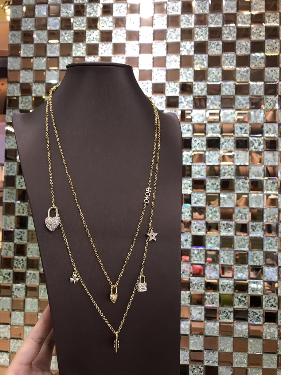 D*or necklace
