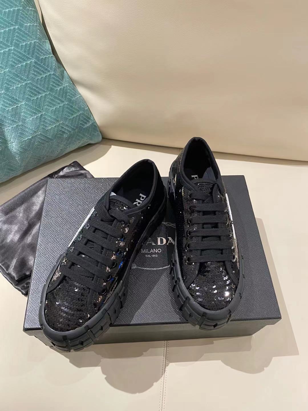 Pra*a boots 2022ss