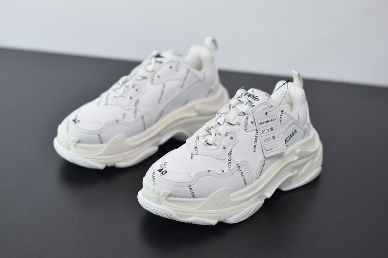 Ba*len*cia*ga triple s