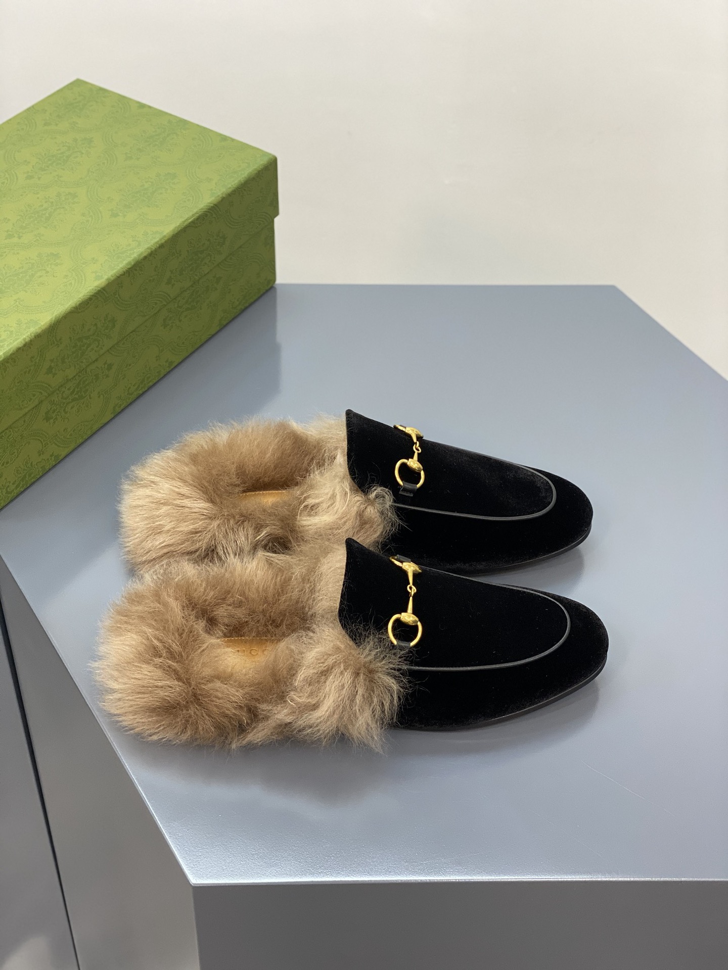 G*u*i loafers