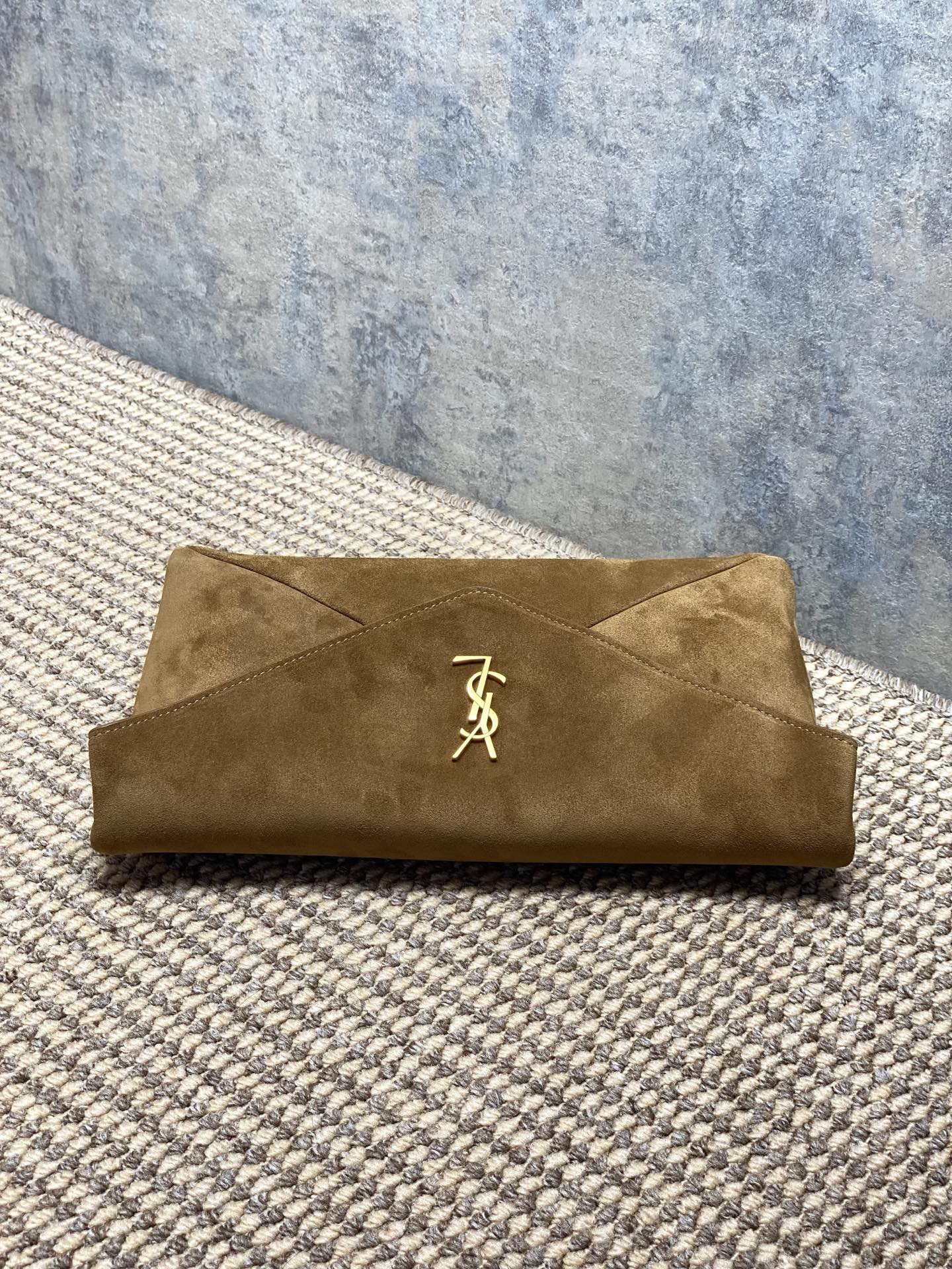 Y51 CASSANDRE Large Envelope Pouch In Suede -29.5x18x4.5CM