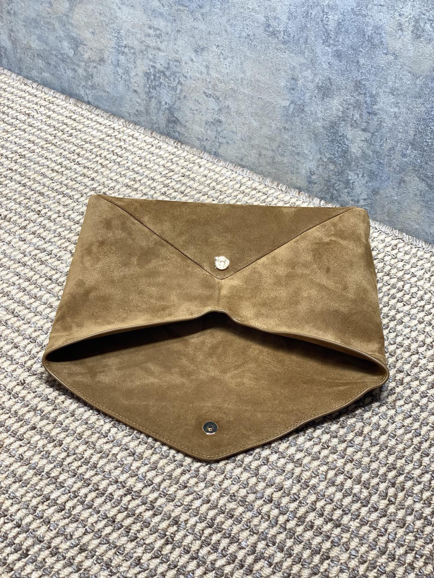 Y51 CASSANDRE Large Envelope Pouch In Suede -29.5x18x4.5CM