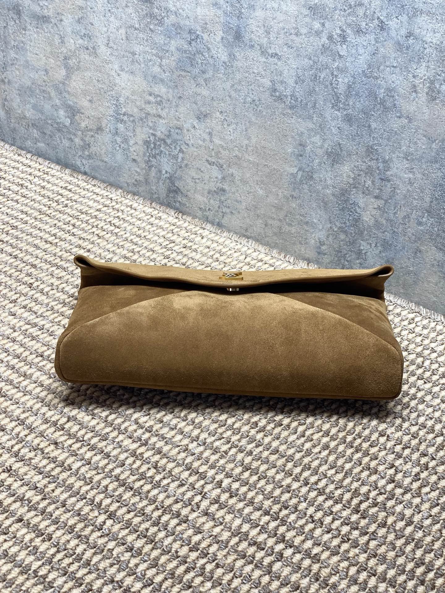 Y51 CASSANDRE Large Envelope Pouch In Suede -29.5x18x4.5CM