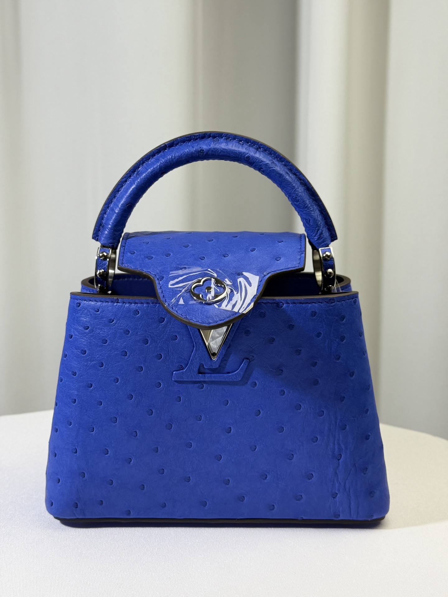 Loui*s Vuitt*on Ostrich Capucines Mini - Blue Handle Bags-22x12x8CM