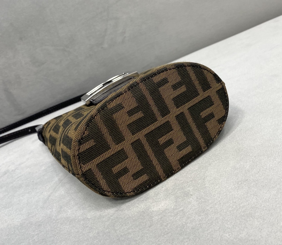 F**di vintage handbags-13×8×19cm