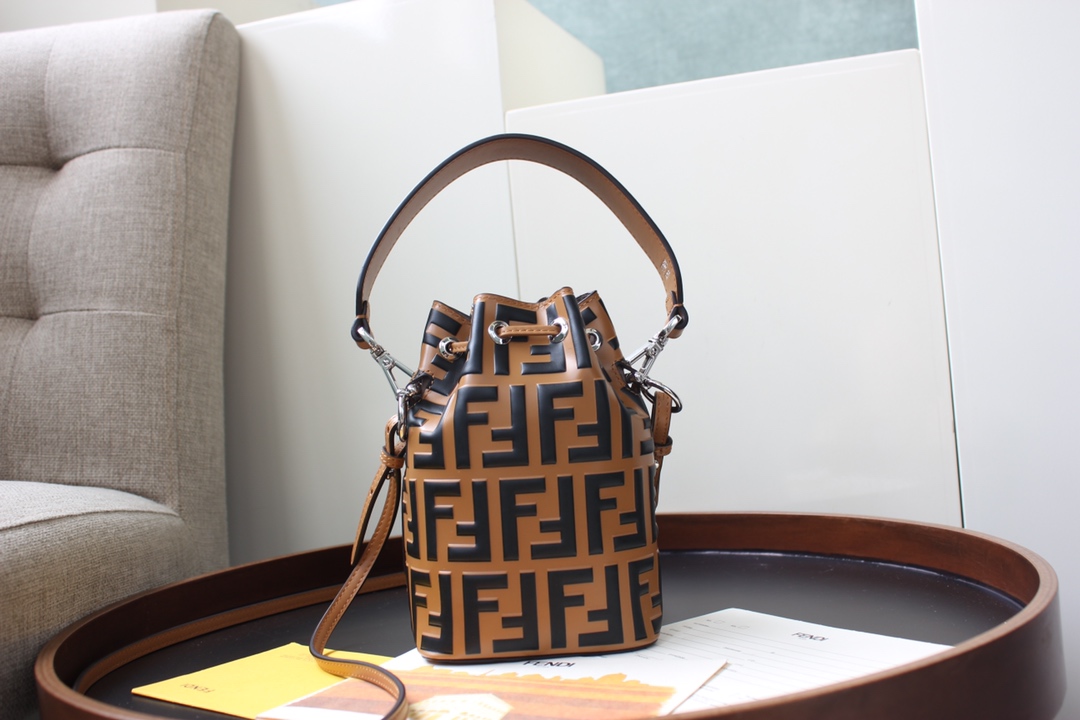 F**di mini mon tresor bag -12x18x10cm