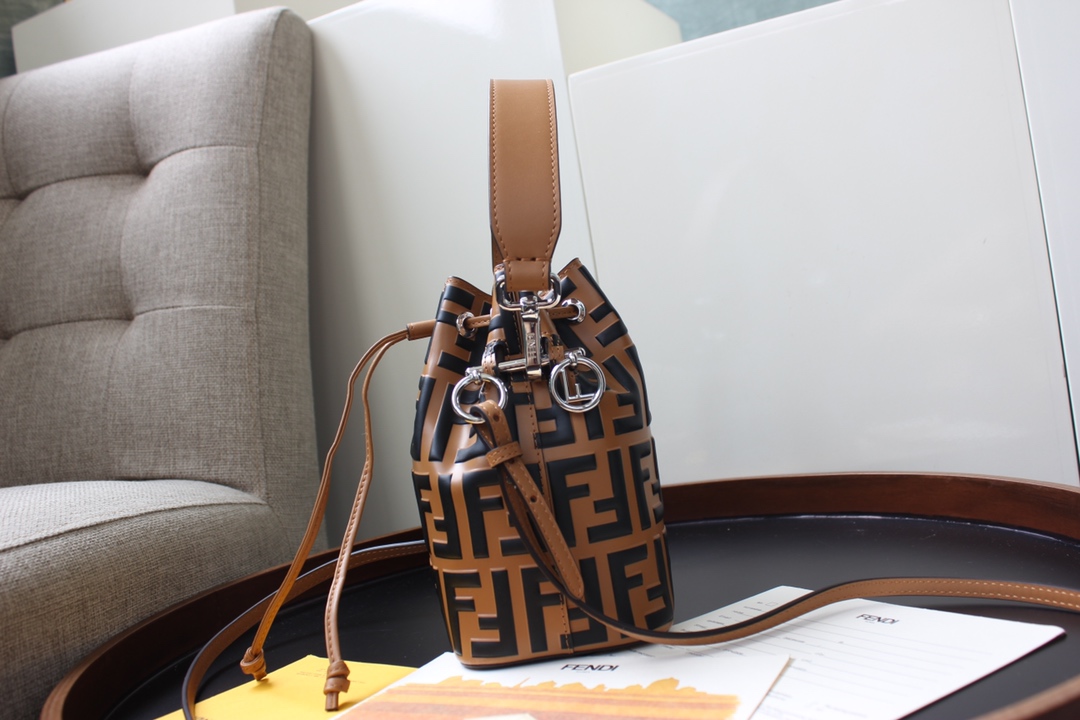 F**di mini mon tresor bag -12x18x10cm