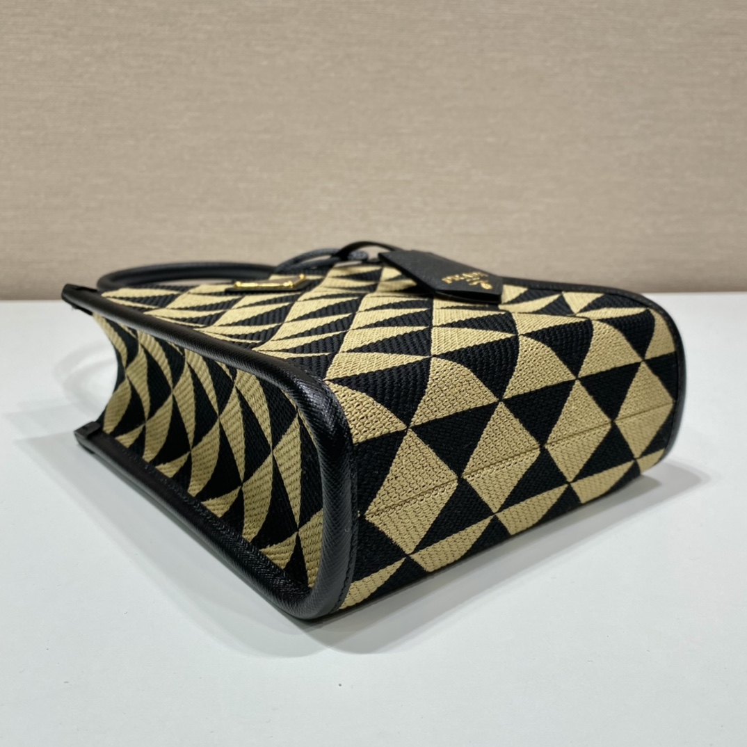Pra*a small tote in saffiano leather 1ba355-17*19*6cm