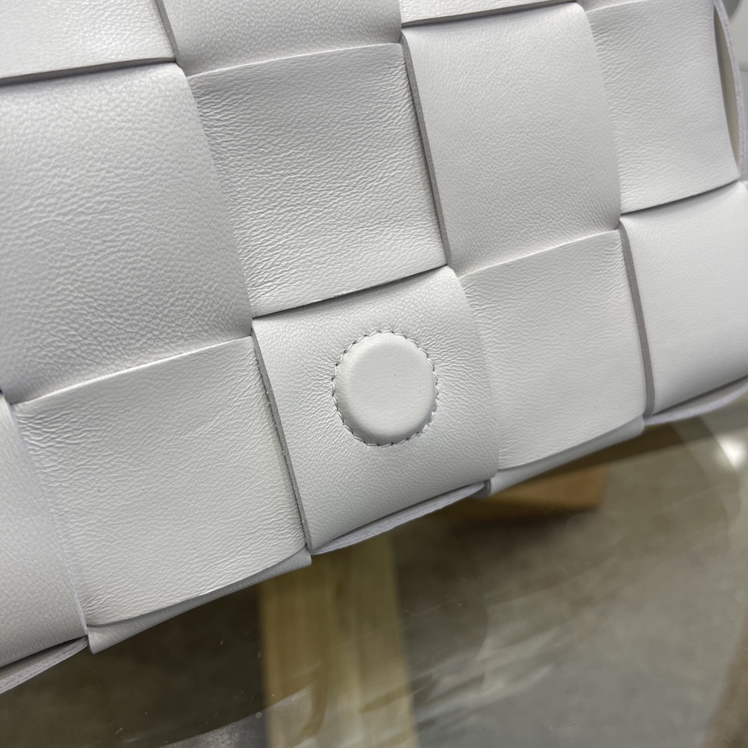 b0tte*a Ven*ta crossbody bag-23*15*6cm