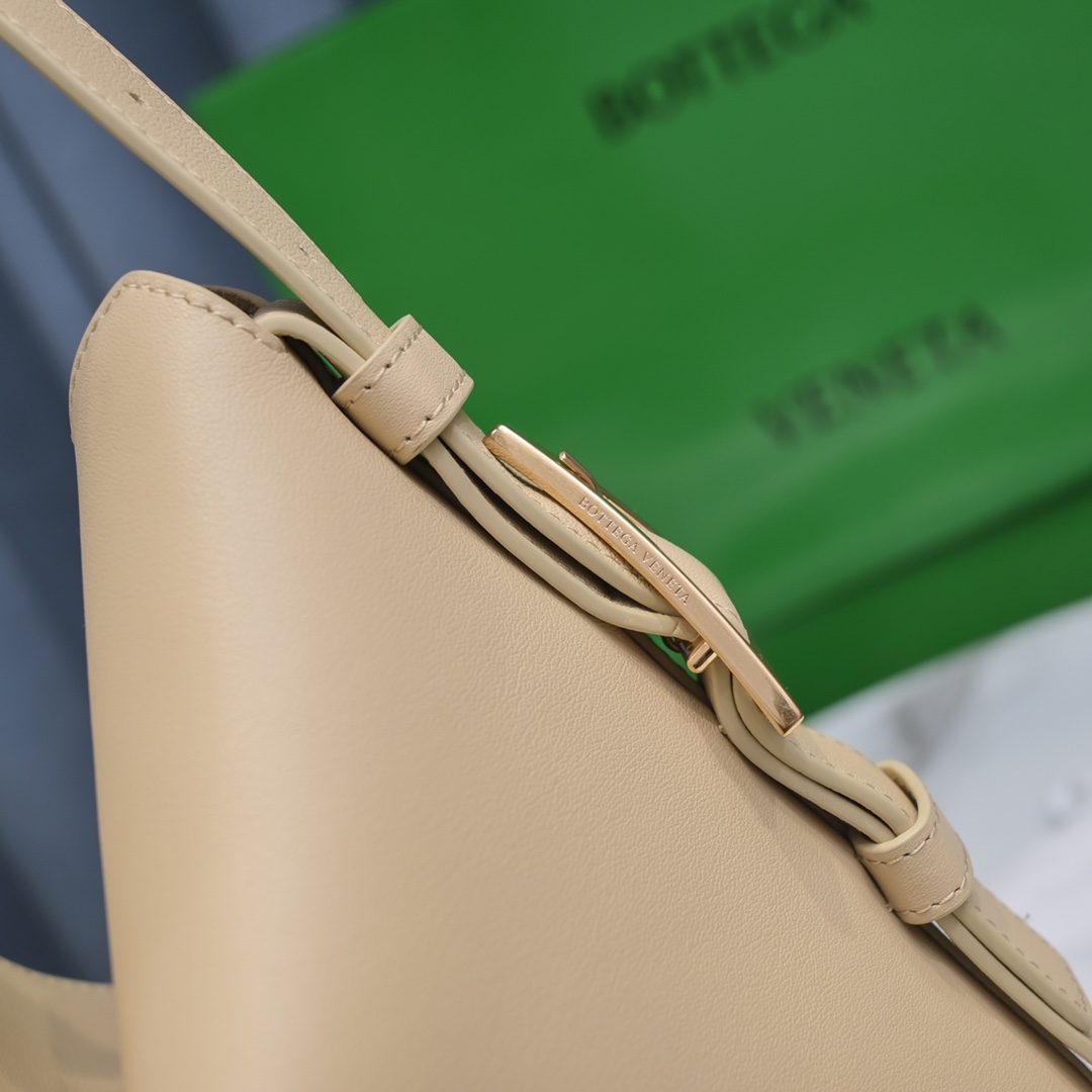b0tte*a Ven*tacradle tote-30x23x16cm