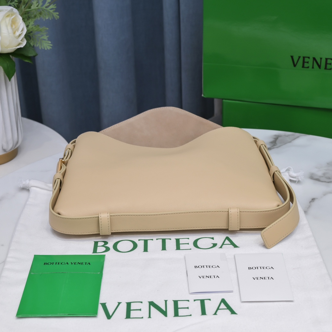 b0tte*a Ven*tacradle tote-30x23x16cm