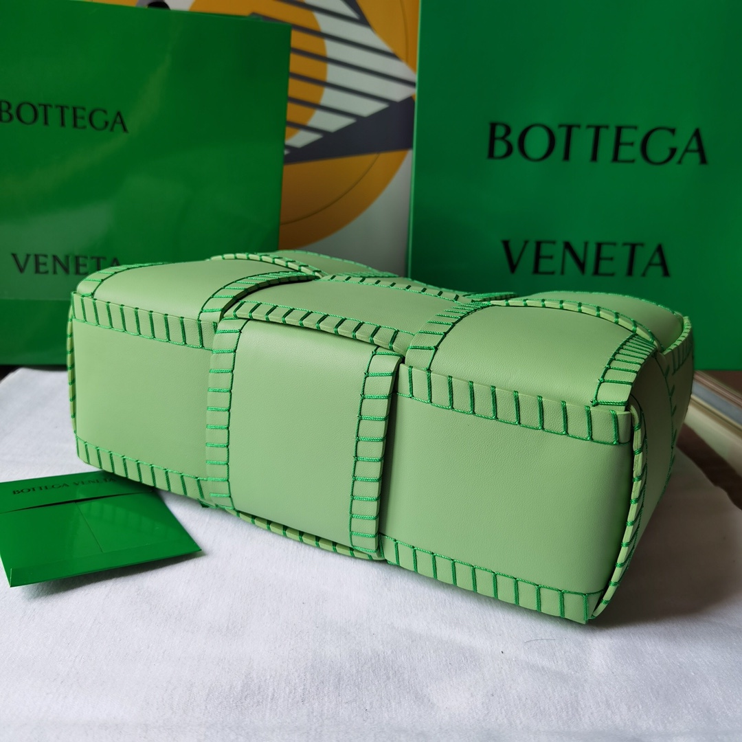 B0tte*a arco tote-30x20x11.5cm