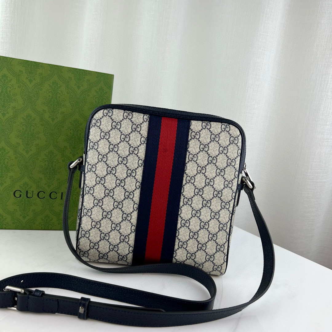 g*u*i gg S*p*e bag-23*24*5.5cm