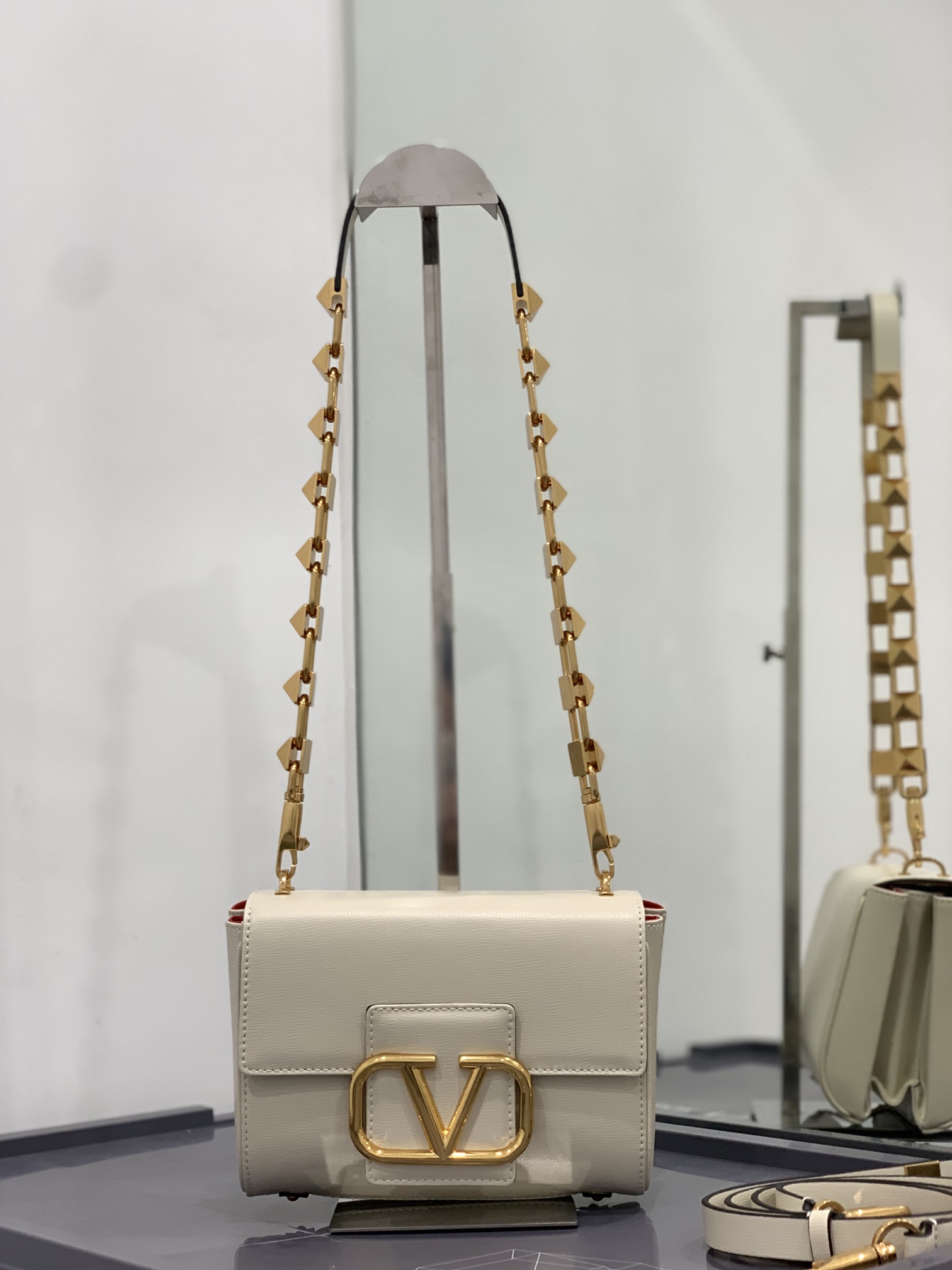 Va1e*ntin0 handbags-20*15*7cm