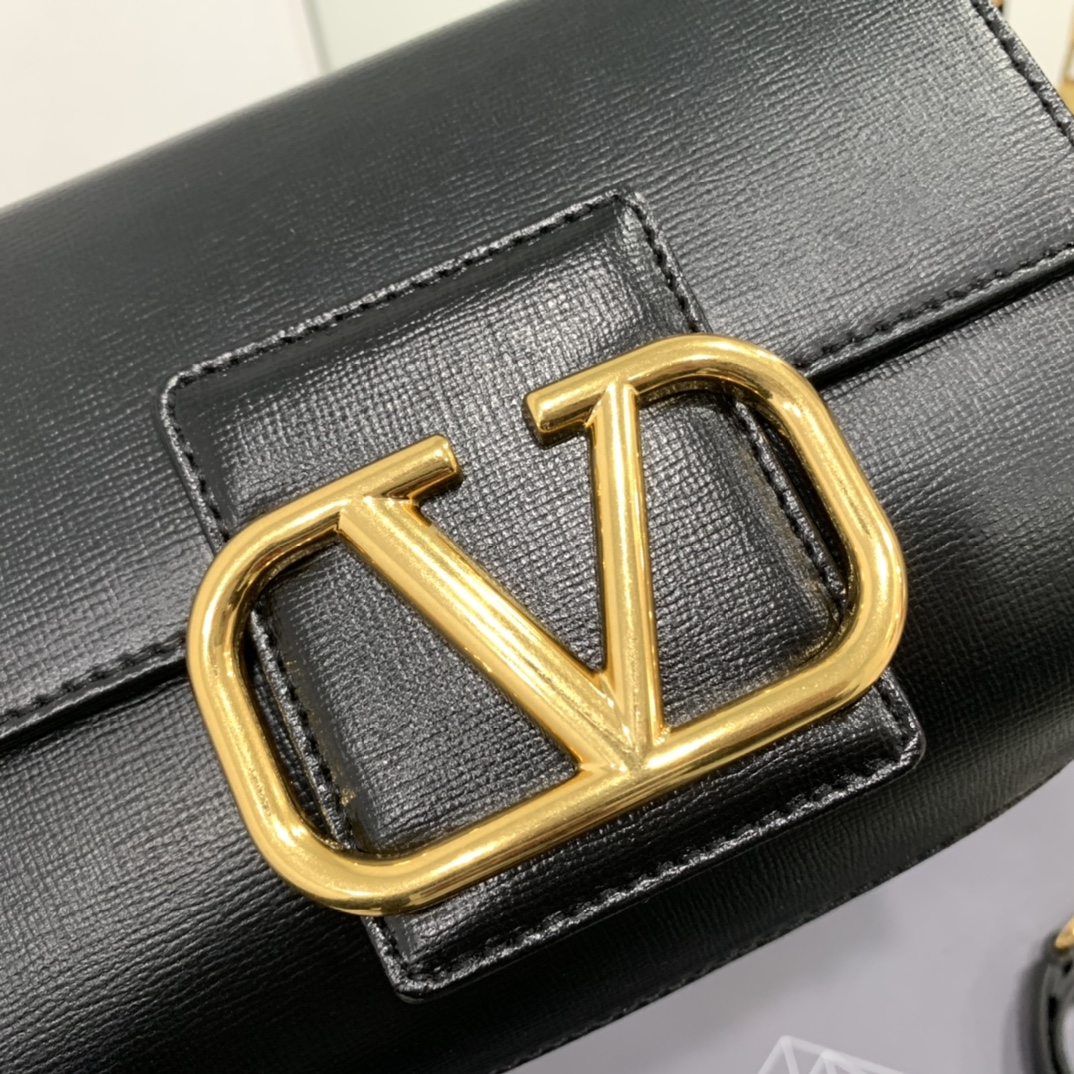 Va1e*ntin0 handbags-20*15*7cm