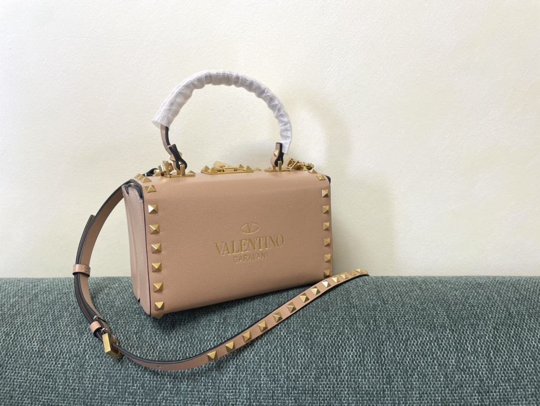 Va1e*ntin0 garavani rockstud alcove-19*12*8cm