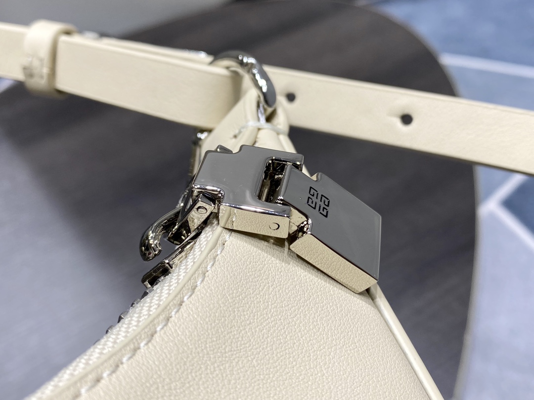 G1uenchy moon cut hobo-25x7x12cm