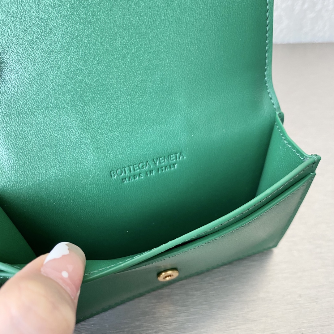 b0tte*a Ven*ta wallet-12cm