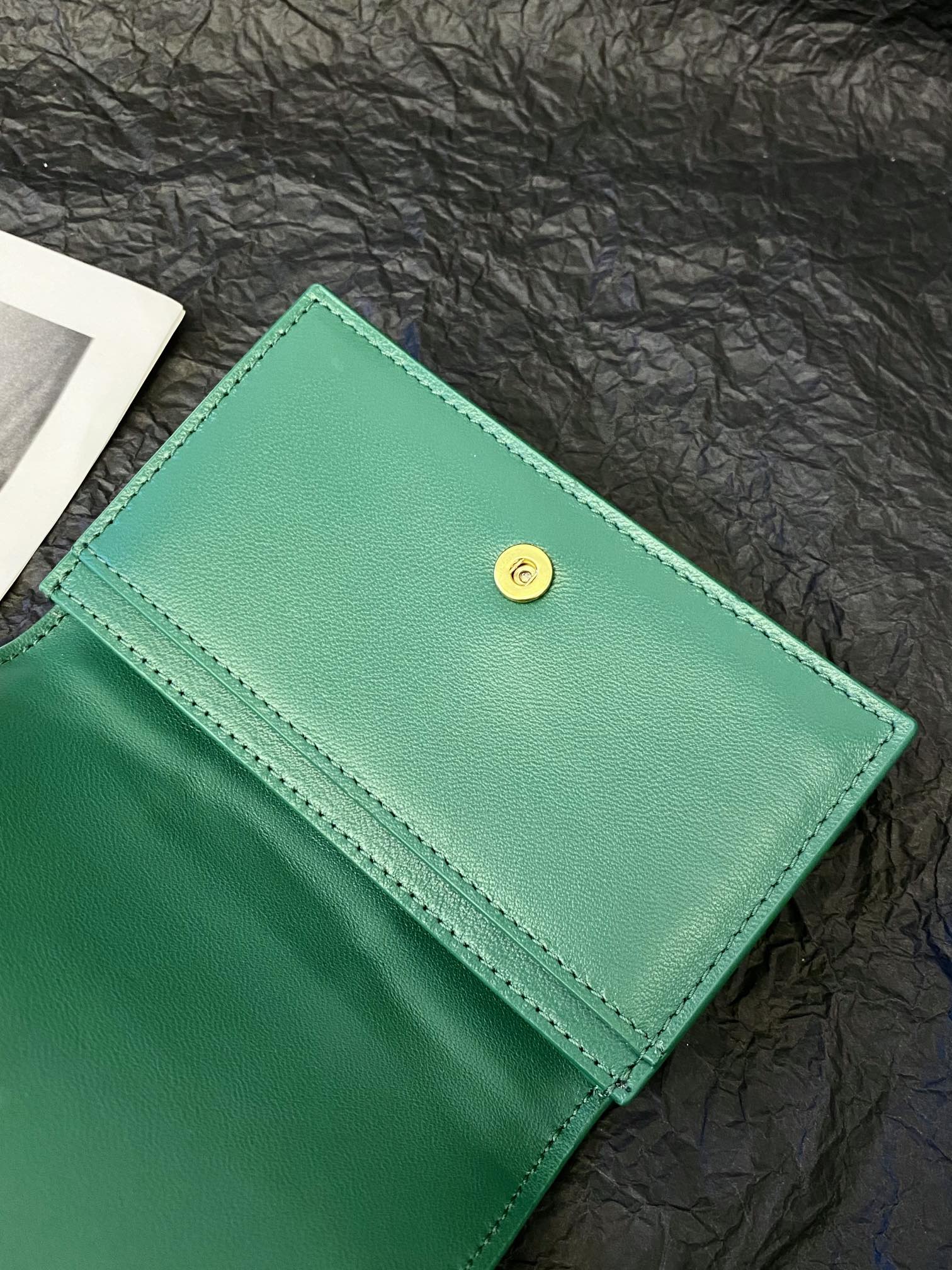 b0tte*a Ven*ta wallet-12cm