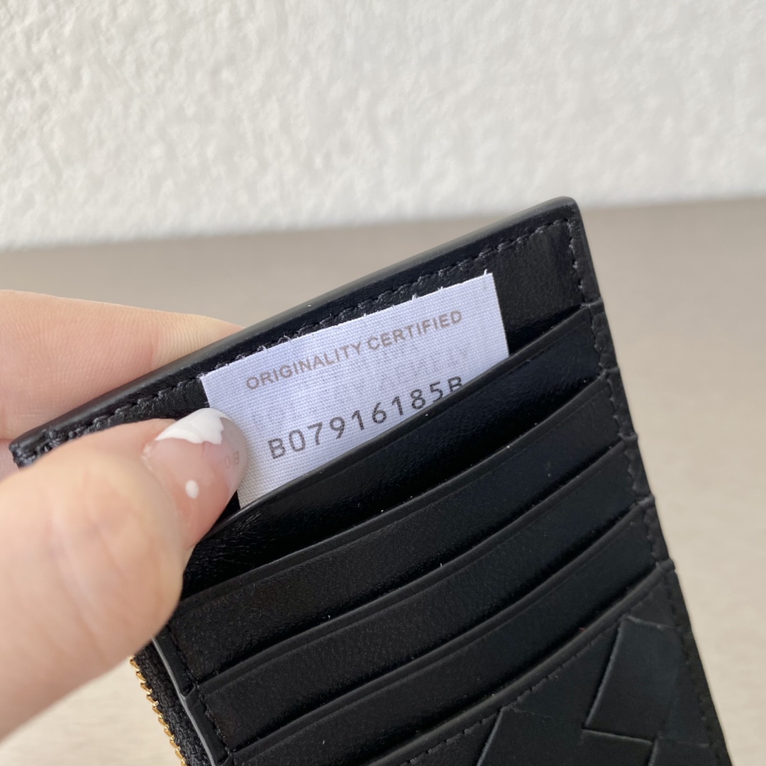 b0tte*a Ven*ta wallet-12cm
