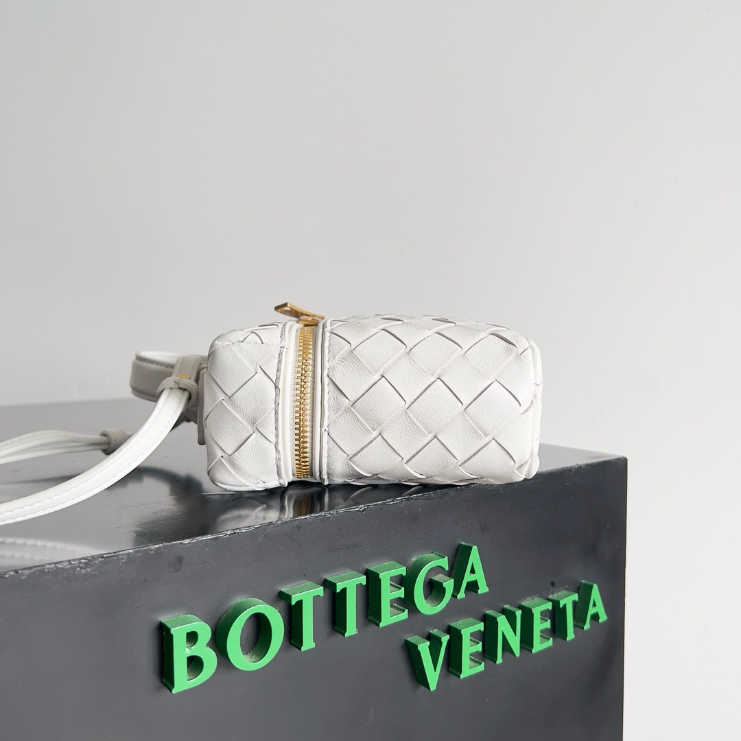 b0tte*a Ven*ta vanity case bag-22x12.5x5cm