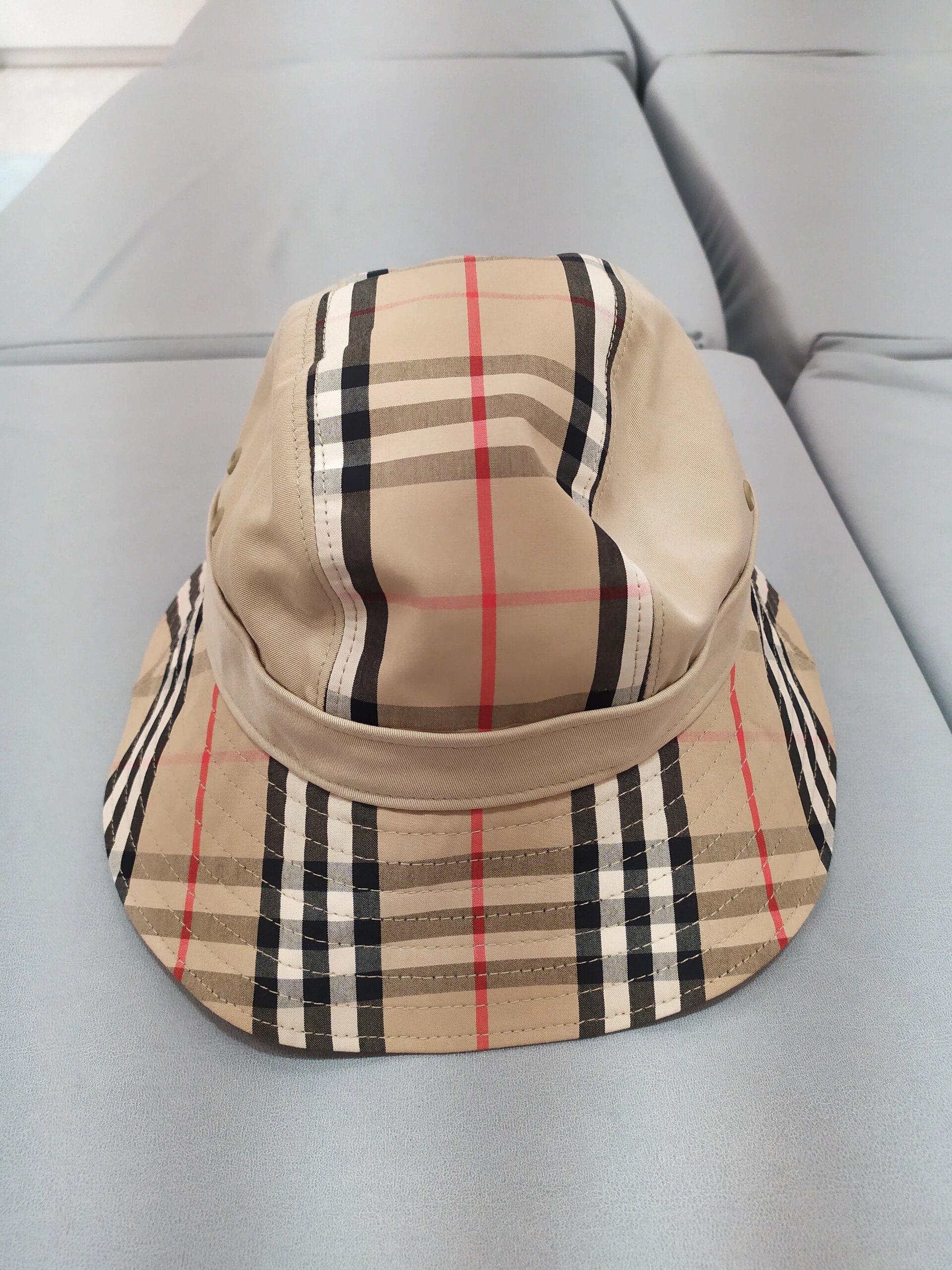 B**rry hats