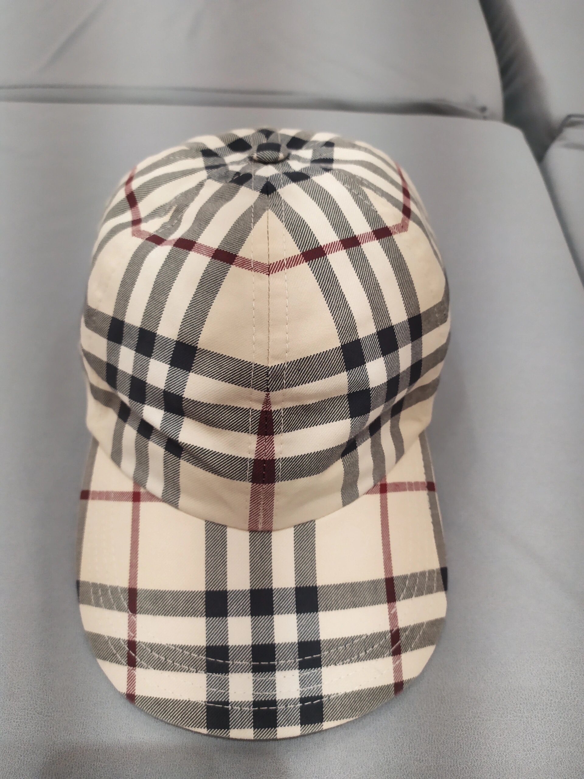 B**rry hats