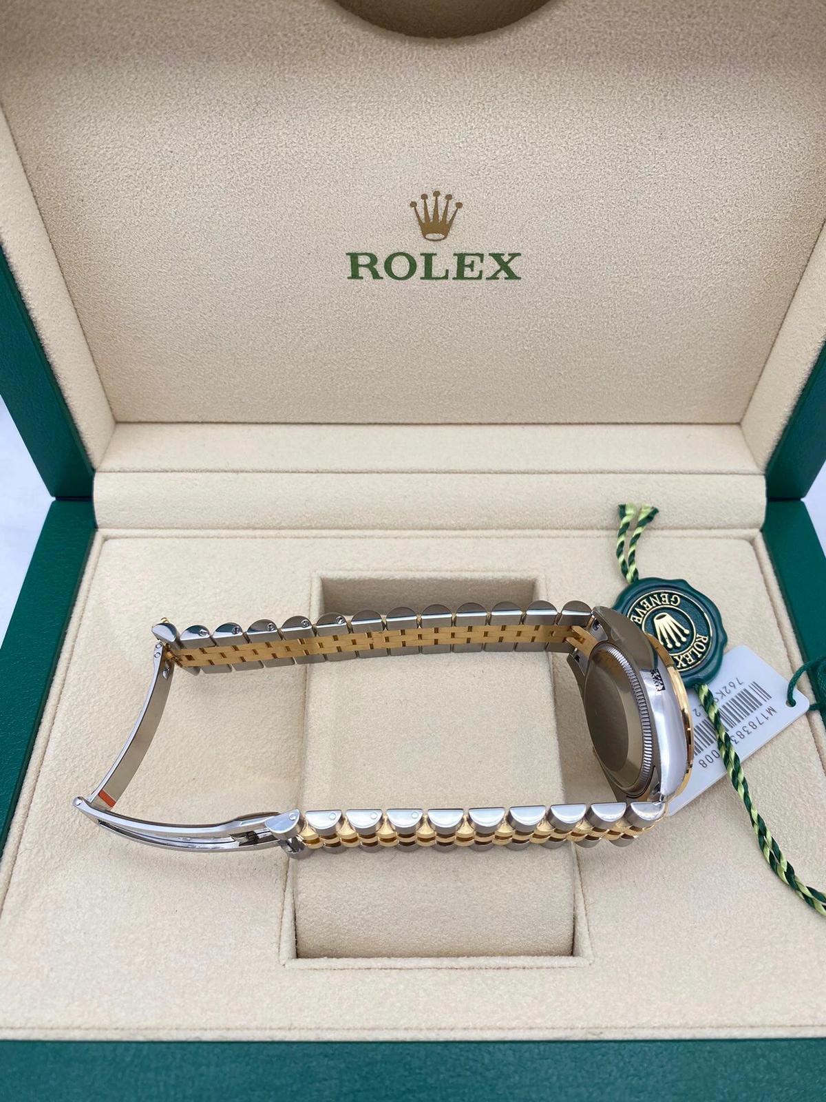 R*l*x watch