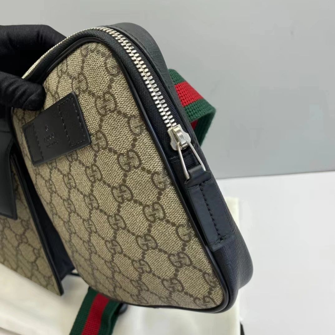 G*u*i waist bag