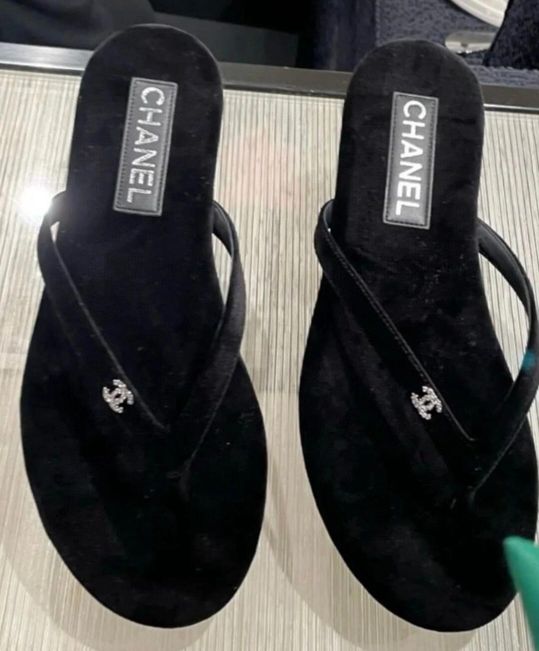 Ch@nel Slides