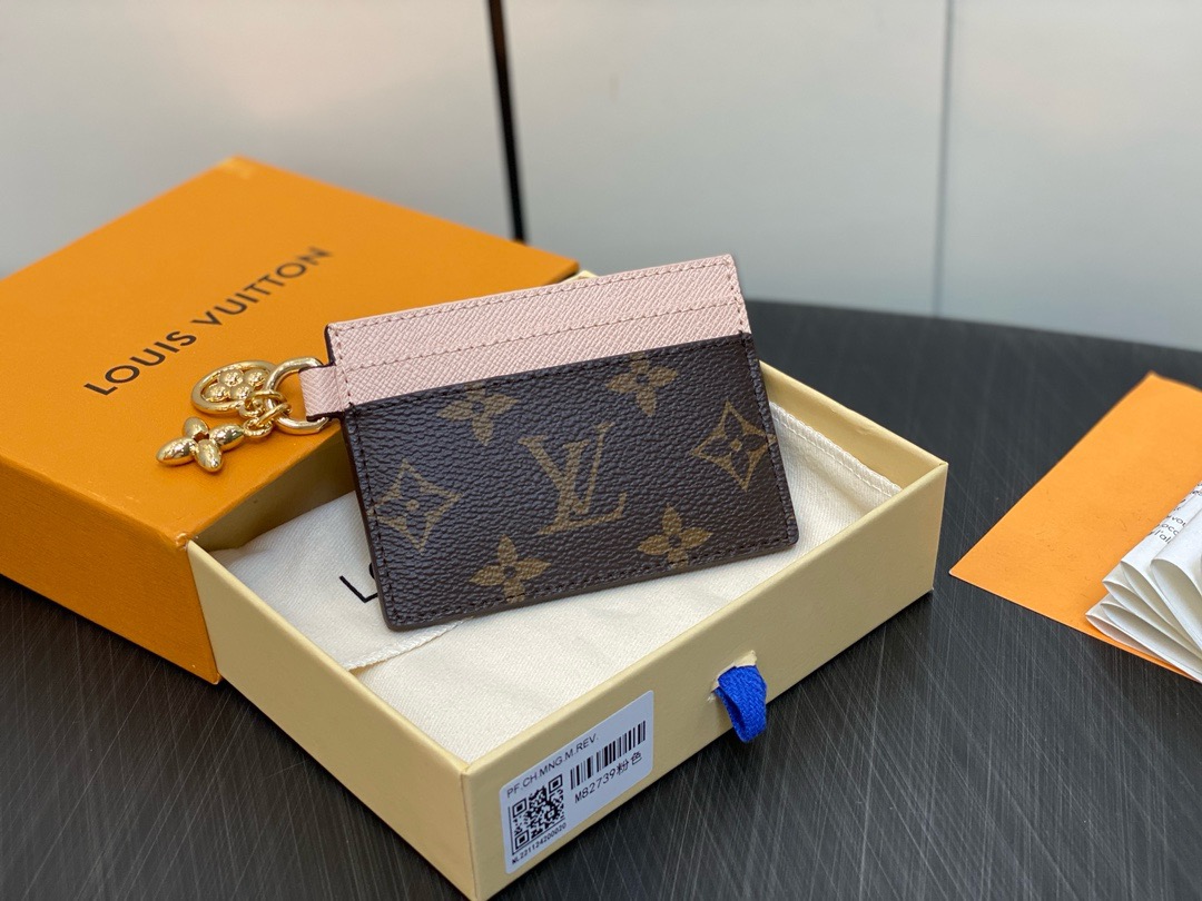 l0vis Vvtt0n charms wallet-10.2*7.3*0.3cm