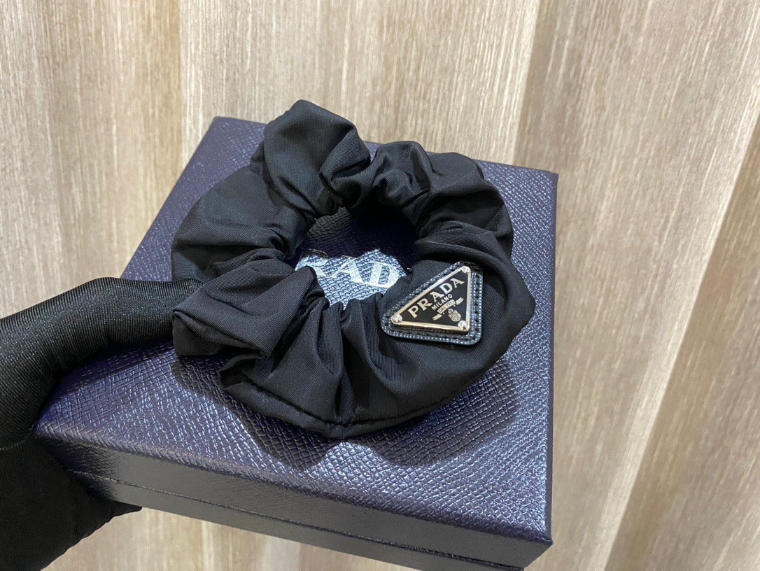 Pra*a headband