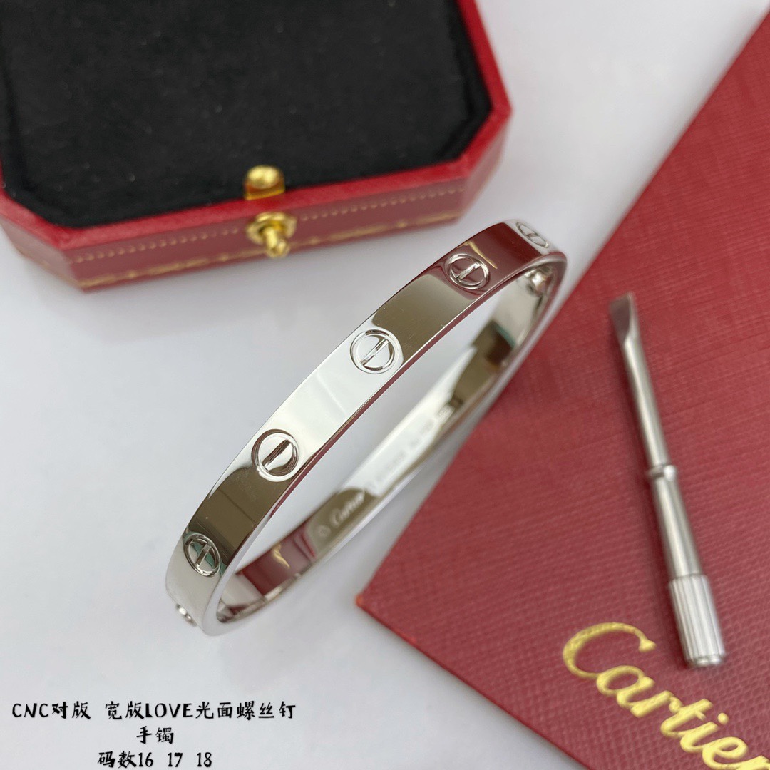 Ca*t*er bracelet
