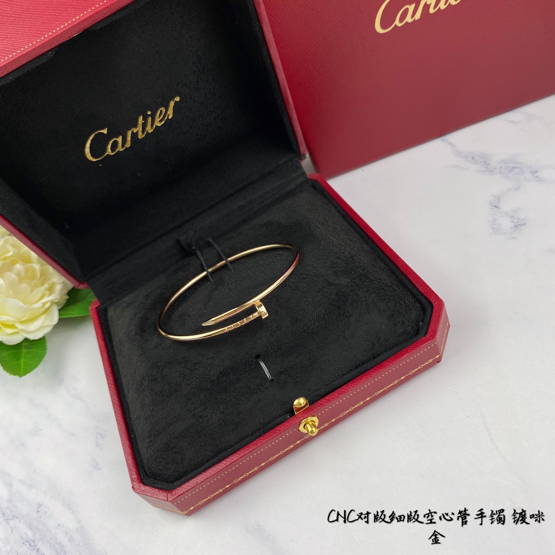 Ca*t*er bracelet