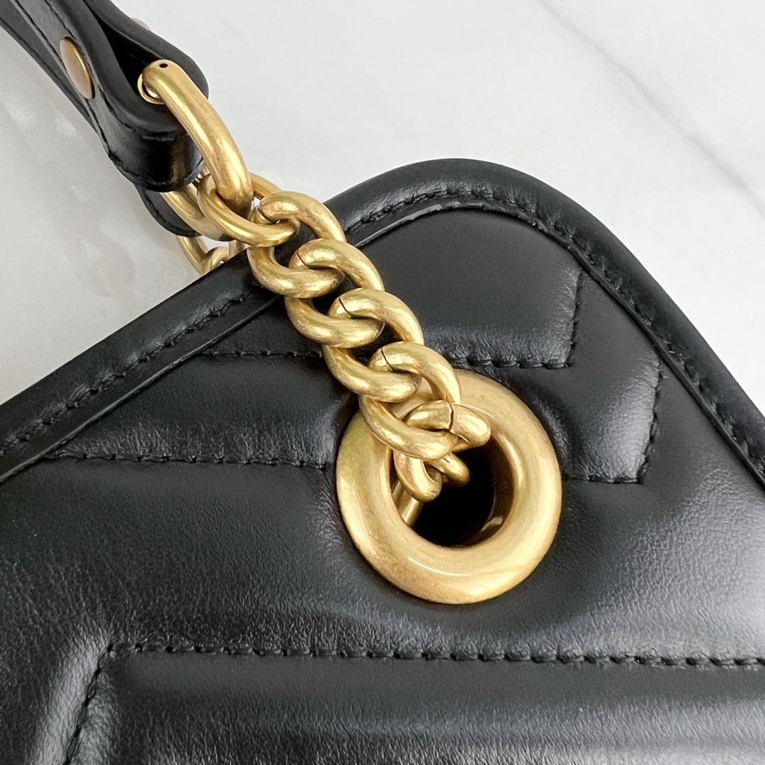 G*u*i marmont bag-16x19x7 cm