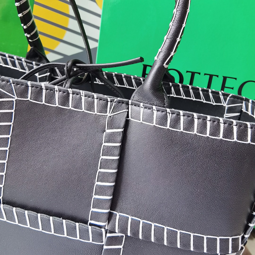 B0tte*a arco tote-30x20x11.5cm