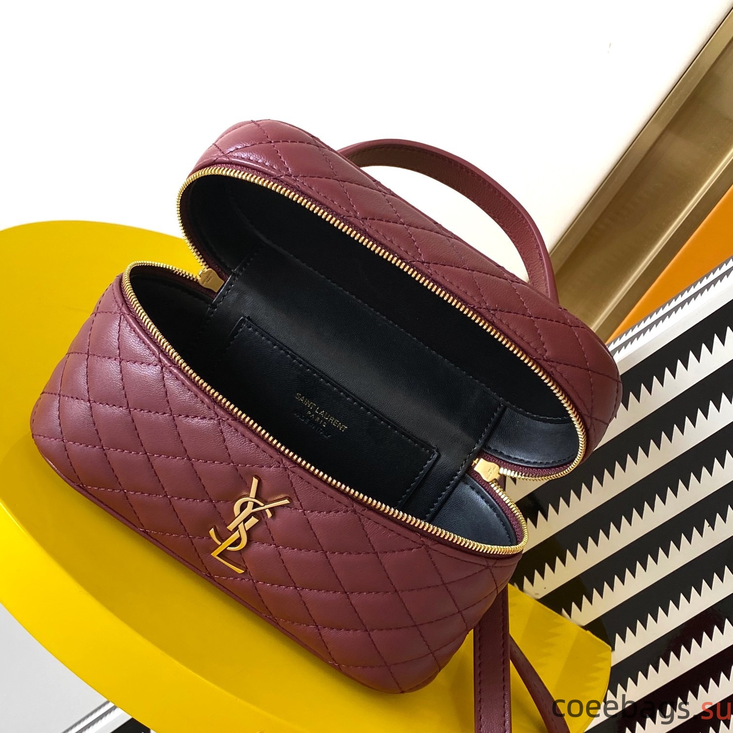Y51Lambskin Quilted Gaby Vanity Case Rouge-18*11*6.5CM
