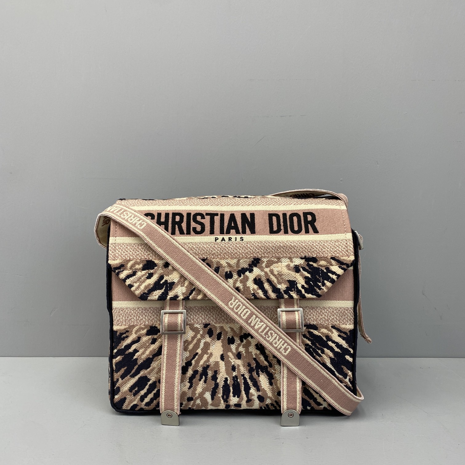 D*or oblique messenger bag-27x28x11cm