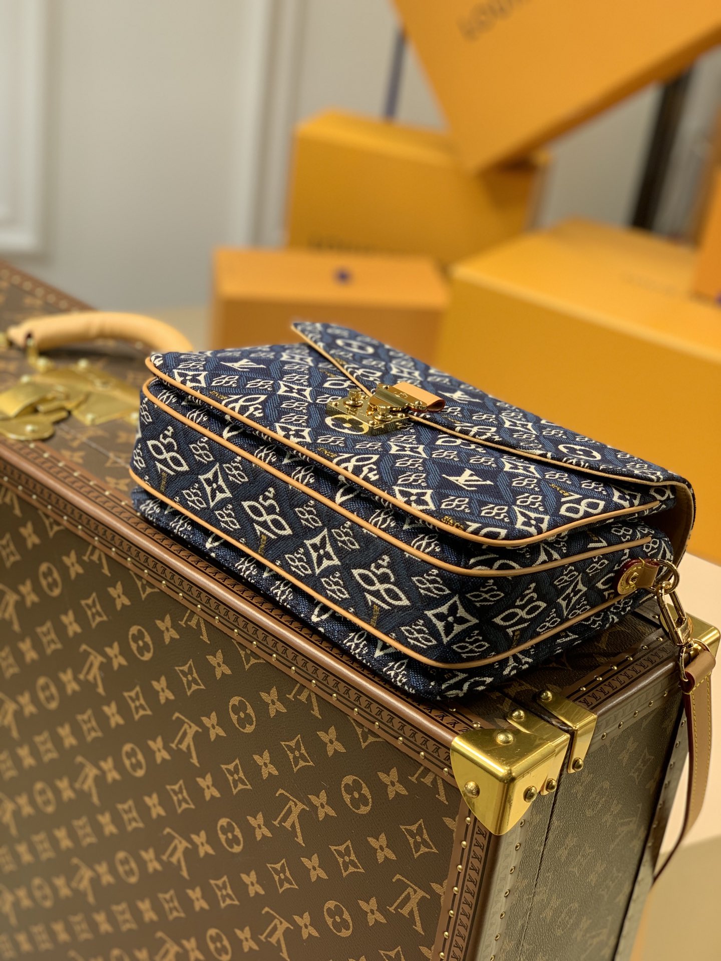 l0*is V*t0n since 1854 pochette metis handbags-25*19*7cm