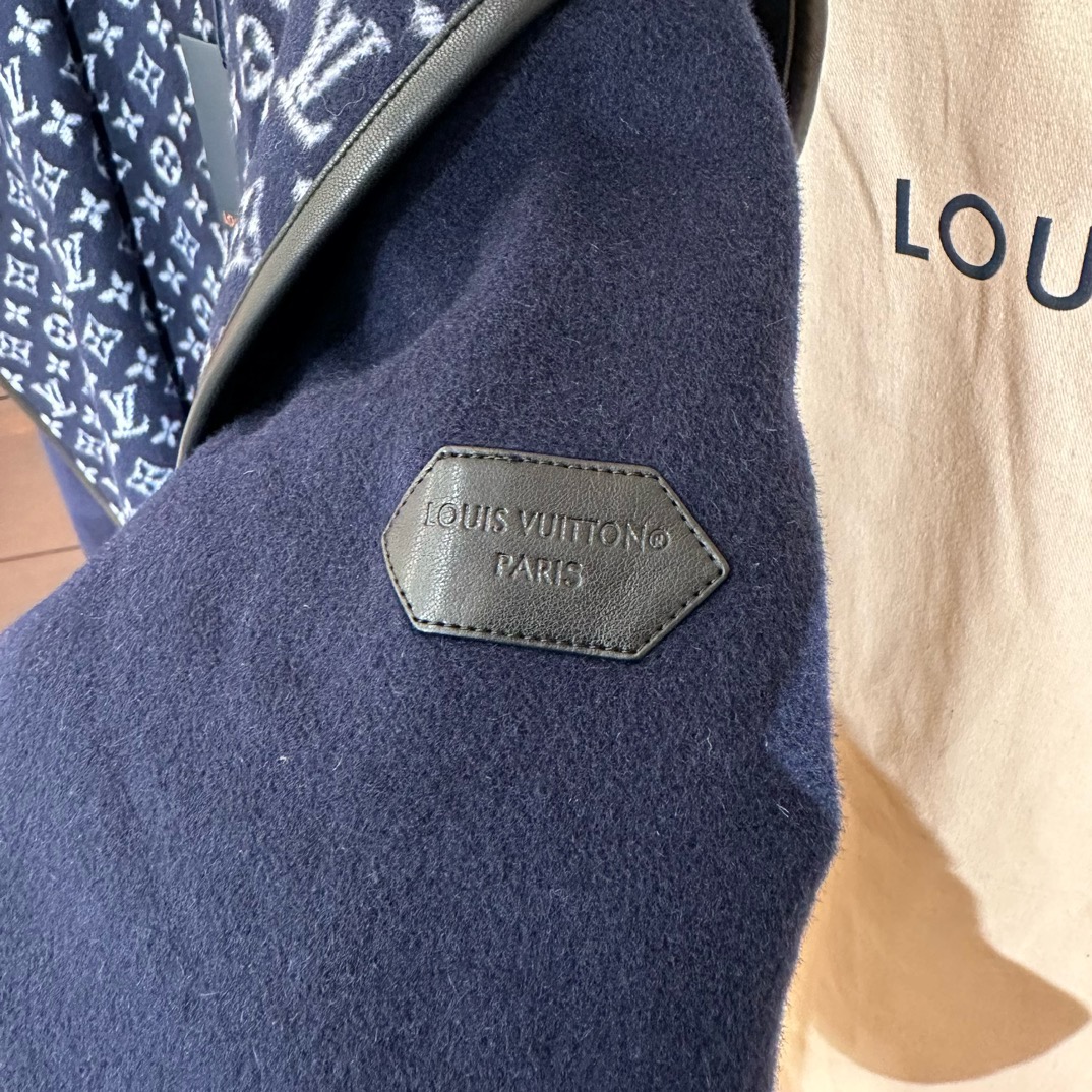 Lou*is Vuitt*on Wool Trench Coat