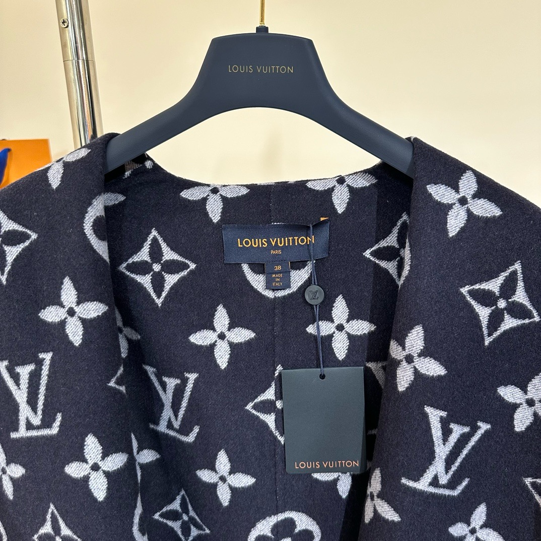 Lou*is Vuitt*on Wool Trench Coat