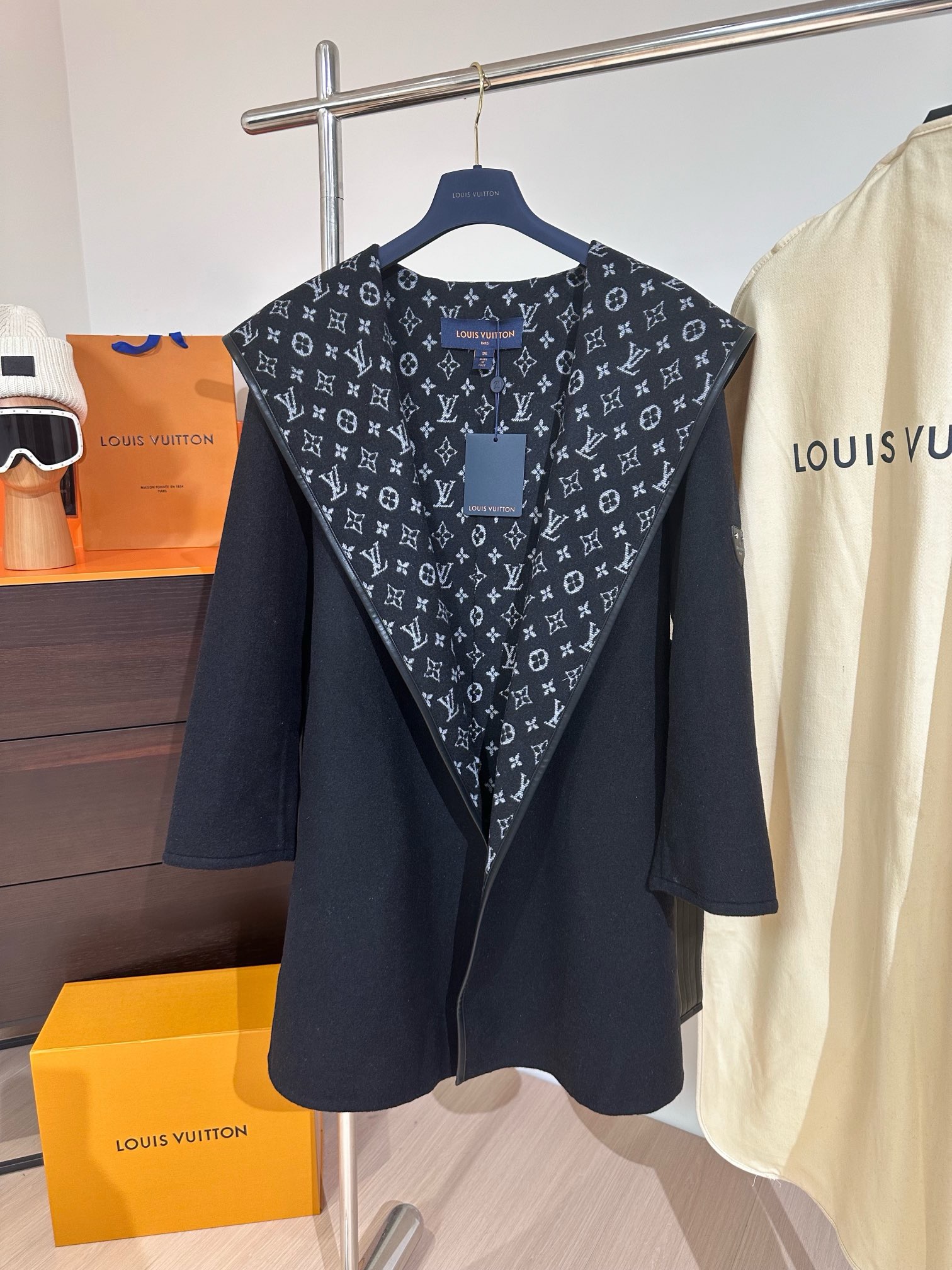 Lou*is Vuitt*on Wool Trench Coat