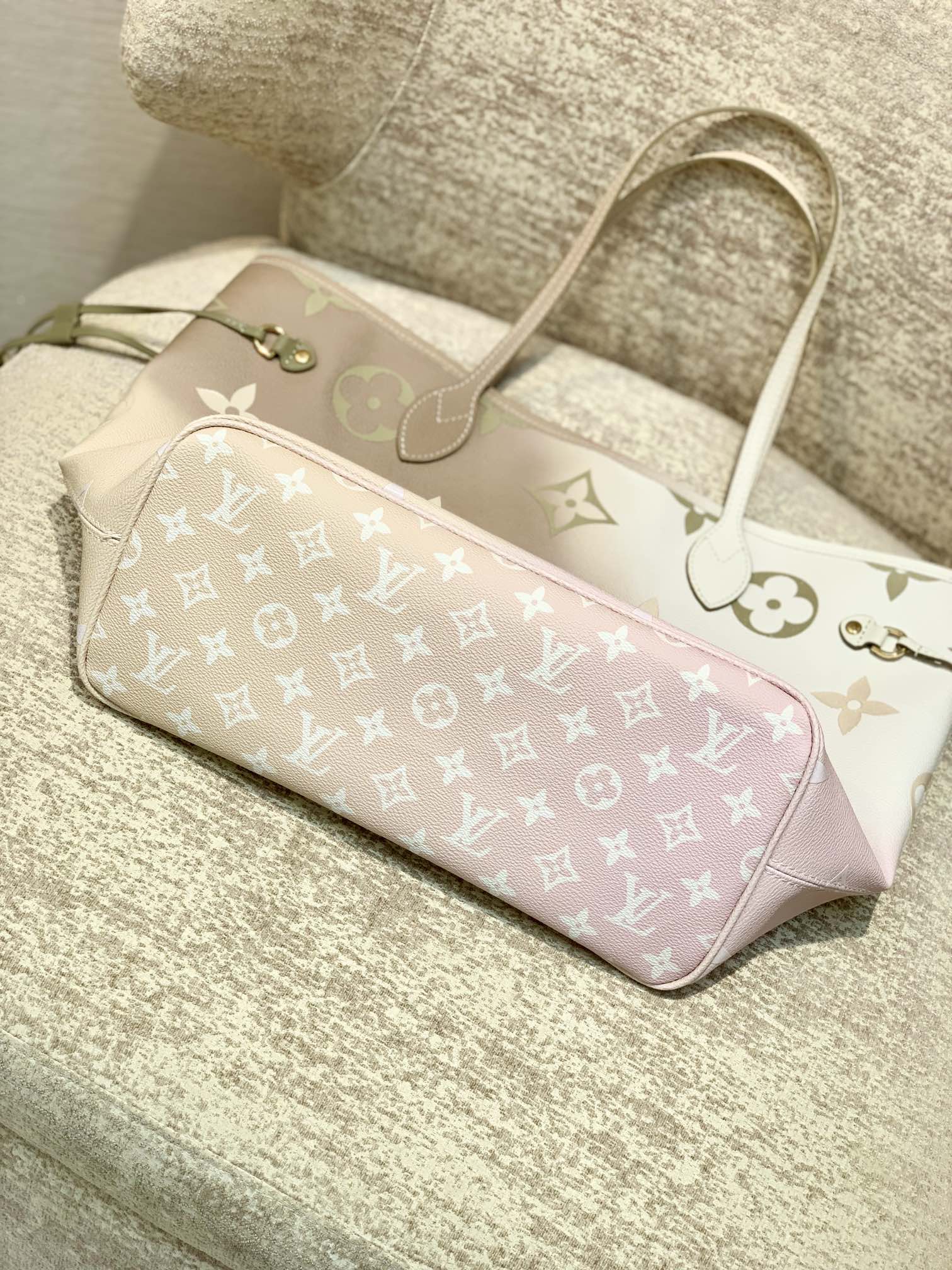 l0*is V*t0n neverfull m46102-32*29*17cm